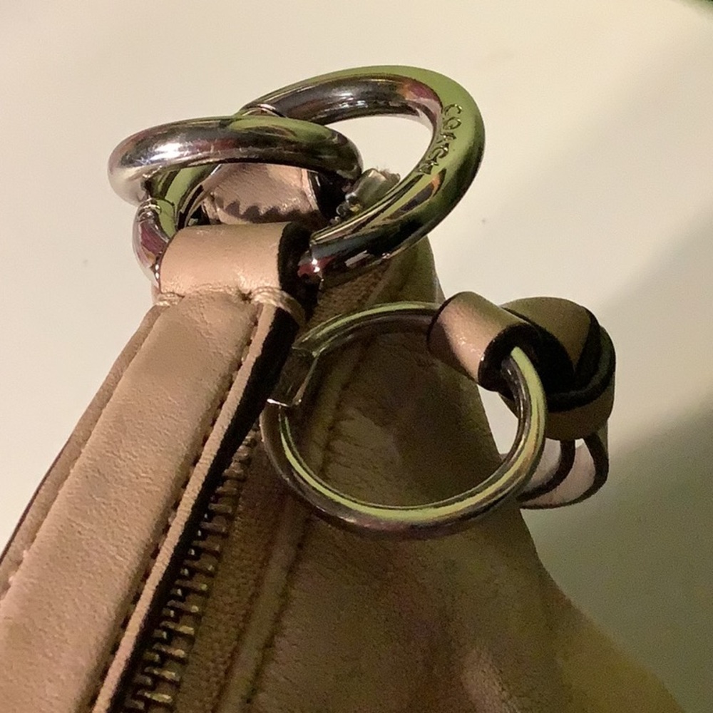 Coach Chelsea Jayden light tan leather shoulder bag - Picture 8 of 12